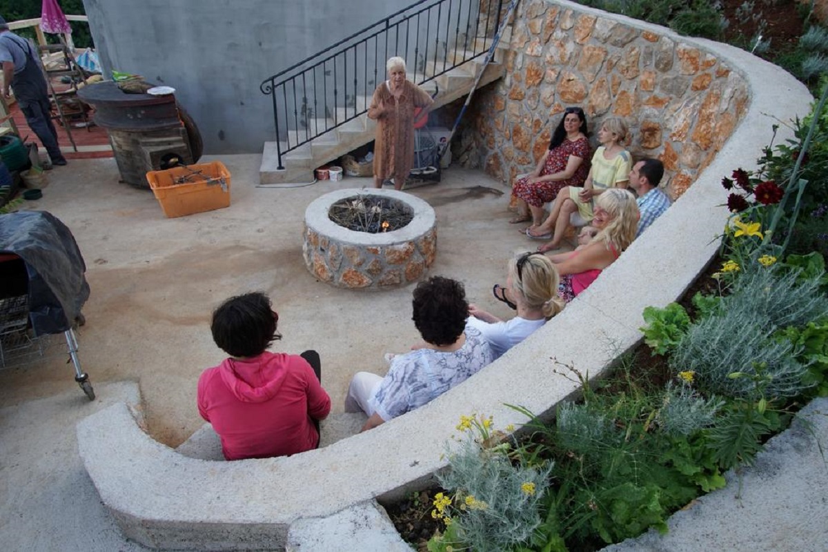 Roncevic Kata Marys Garden (8)