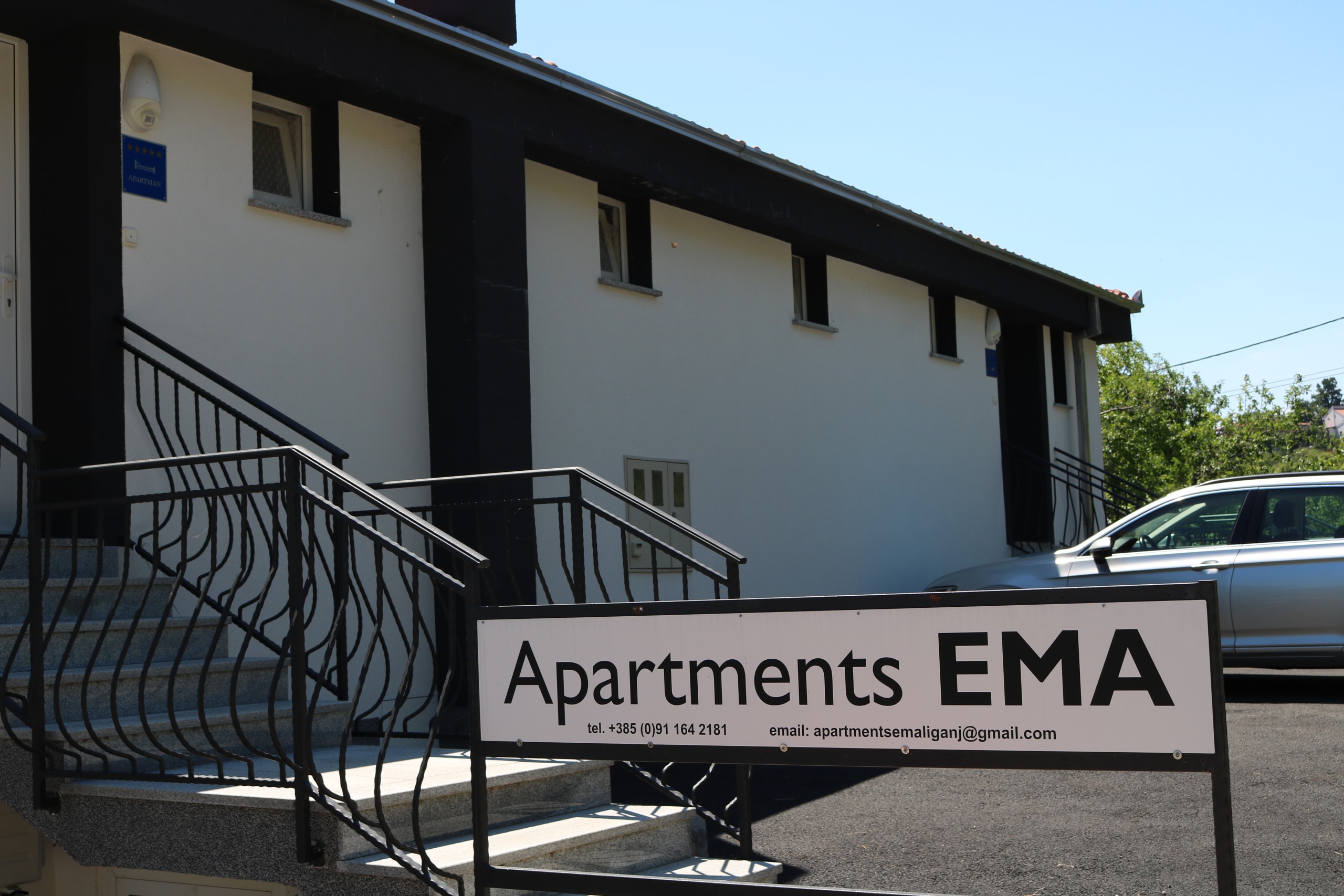 Kaltak Sajma Apartments Ema